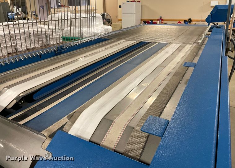 image for item ME9902 Chicago Dryer Company Air Chicago XL  laundry folder