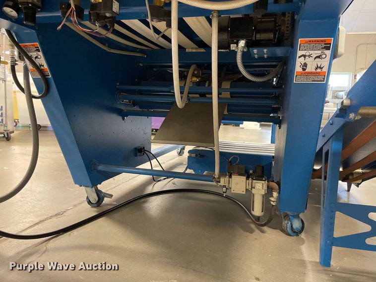 image for item ME9902 Chicago Dryer Company Air Chicago XL  laundry folder