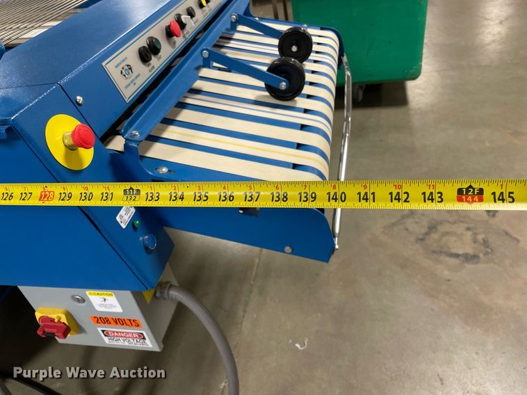 image for item ME9902 Chicago Dryer Company Air Chicago XL  laundry folder