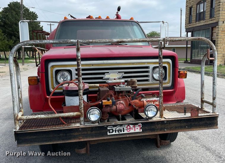 image for item ME9941 1976 Chevrolet C60  tanker fire truck