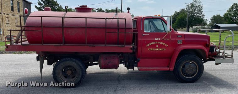 image for item ME9941 1976 Chevrolet C60  tanker fire truck
