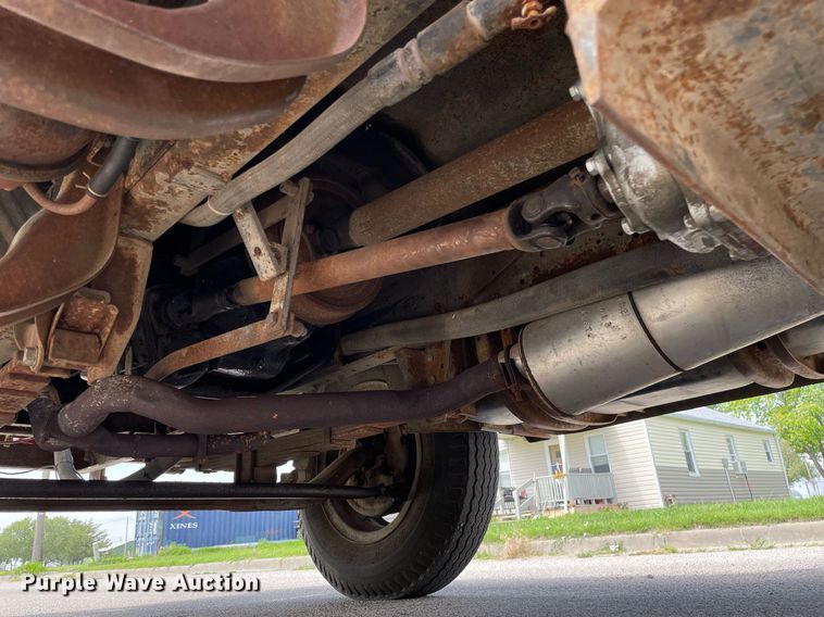 image for item ME9941 1976 Chevrolet C60  tanker fire truck