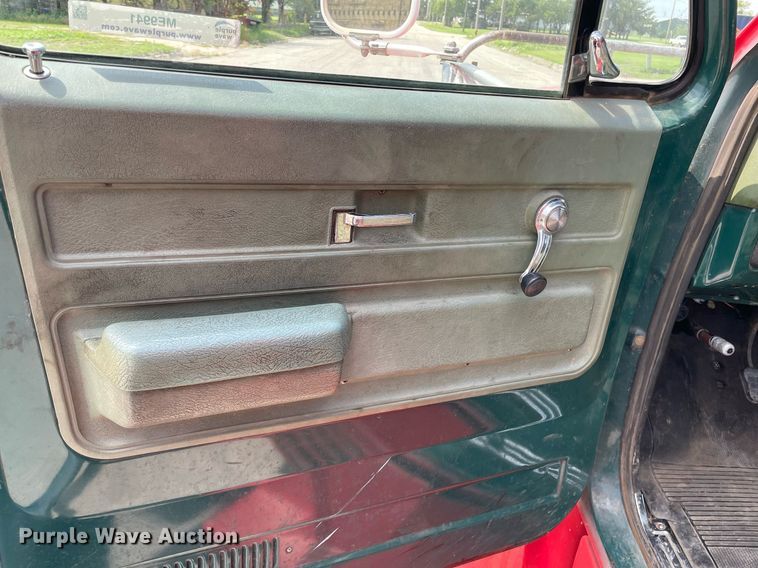 image for item ME9941 1976 Chevrolet C60  tanker fire truck