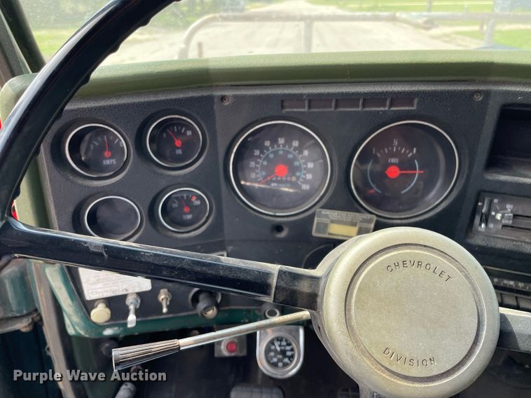 image for item ME9941 1976 Chevrolet C60  tanker fire truck