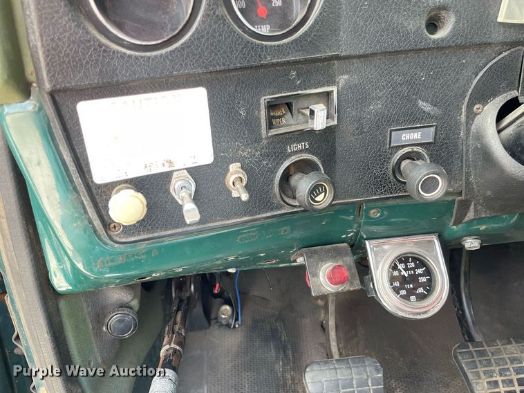 image for item ME9941 1976 Chevrolet C60  tanker fire truck