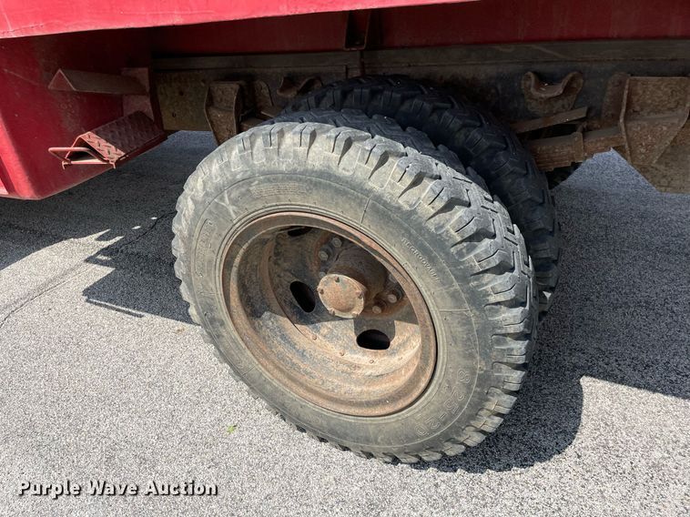 image for item ME9941 1976 Chevrolet C60  tanker fire truck