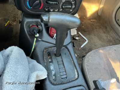 image for item MF9938 2001 Saturn SL1