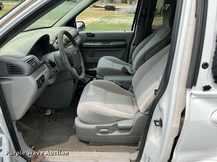 image for item MF9941 2004 Ford Freestar  van
