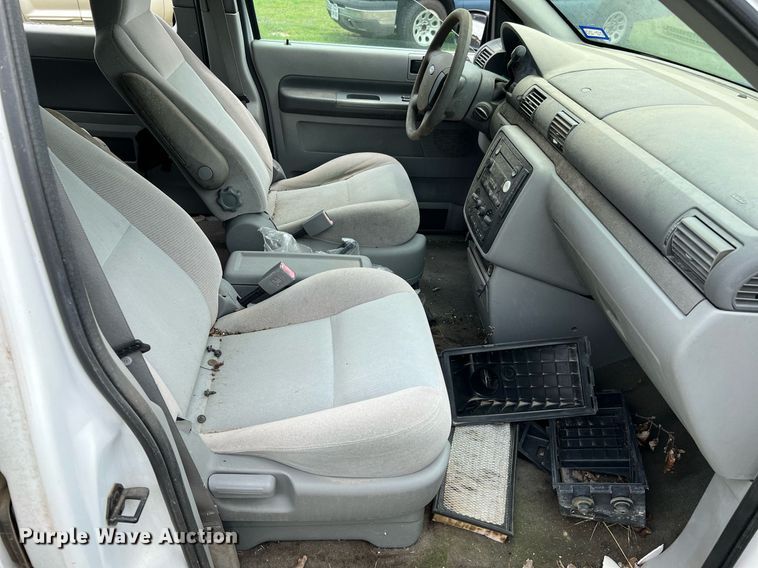 image for item MF9941 2004 Ford Freestar  van