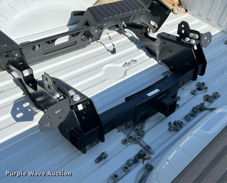 image for item MG9306 Ford F350  pickup truck bed