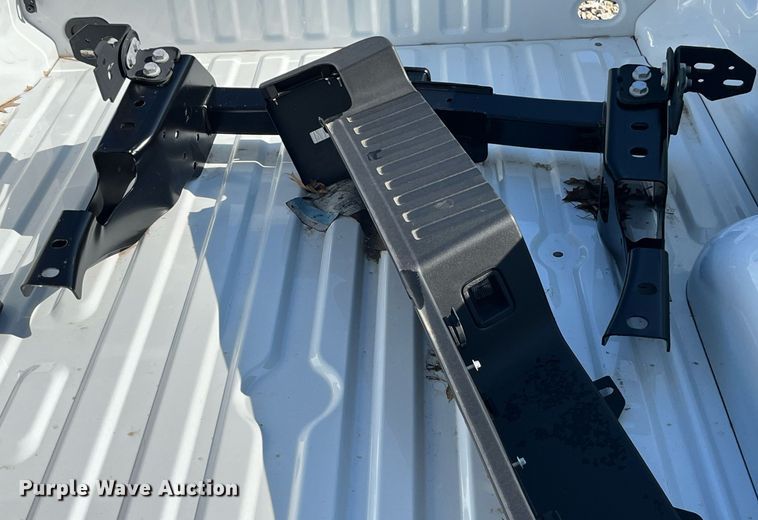 image for item MG9307 Ford F350  pickup truck bed