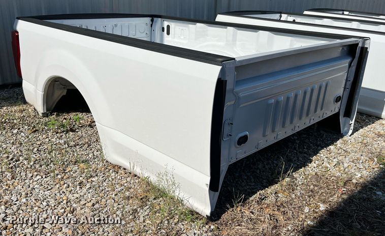 image for item MG9308 Ford F350  pickup truck bed