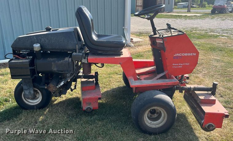 image for item MG9326 2007 Jacobsen Greens King IV Plus  triplex greens roller