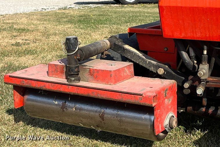 image for item MG9326 2007 Jacobsen Greens King IV Plus  triplex greens roller