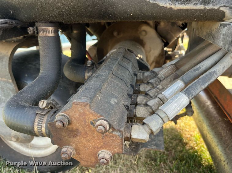 image for item MG9326 2007 Jacobsen Greens King IV Plus  triplex greens roller