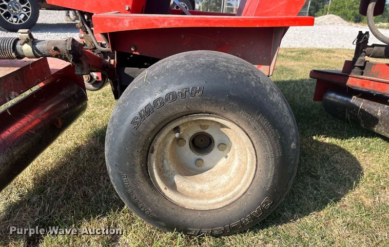 image for item MG9326 2007 Jacobsen Greens King IV Plus  triplex greens roller