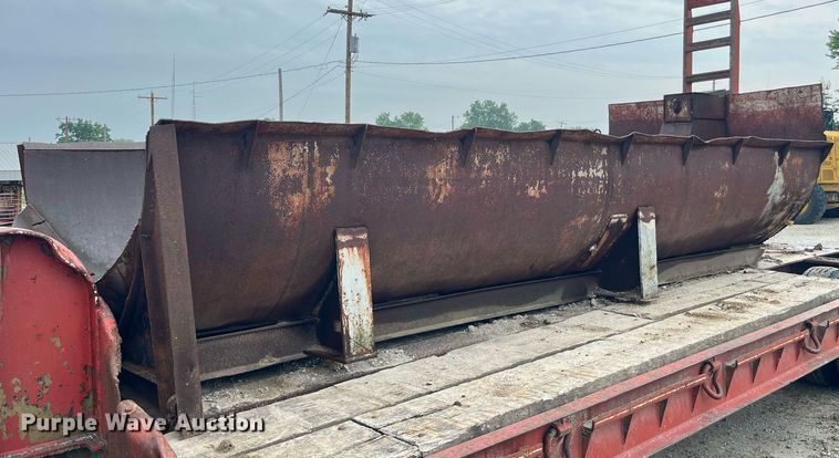 image for item MG9332 Dump bed liner