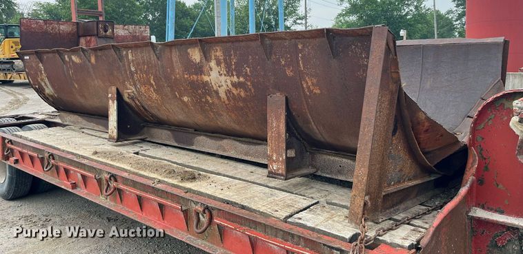 image for item MG9332 Dump bed liner