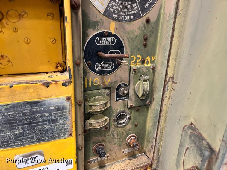 image for item MG9333 1970 Libby LM-62  welder/generator