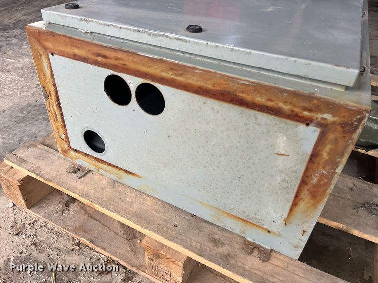 image for item MG9334 Zenith ZTG000A00040F  transfer switch