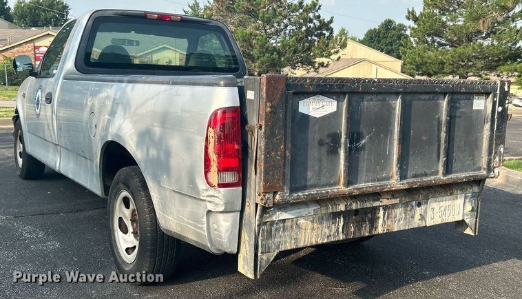 image for item MG9955 2003 Ford F150 XL  pickup truck