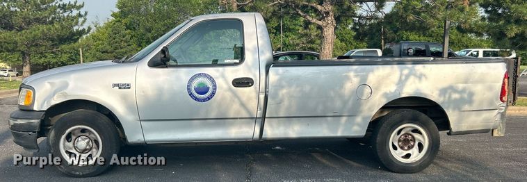 image for item MG9955 2003 Ford F150 XL  pickup truck