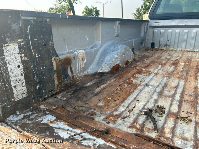 image for item MG9955 2003 Ford F150 XL  pickup truck