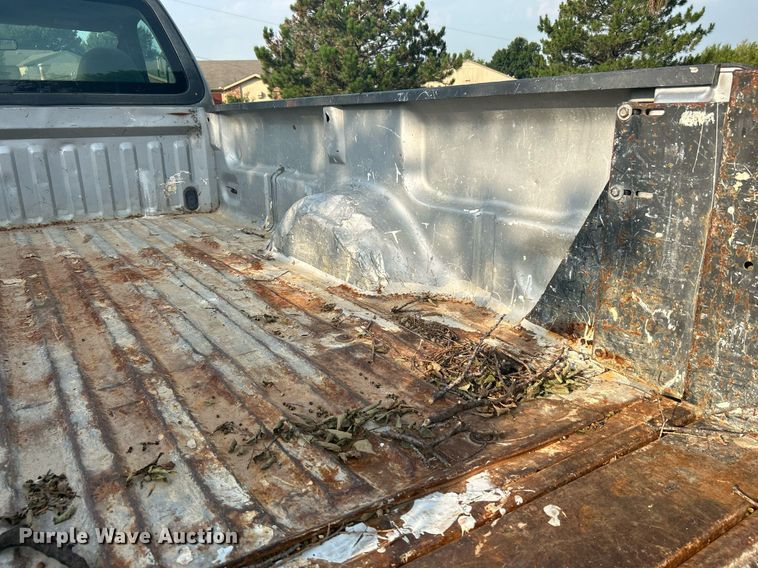 image for item MG9955 2003 Ford F150 XL  pickup truck