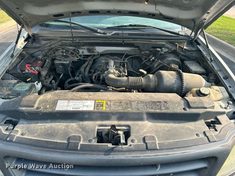 image for item MG9955 2003 Ford F150 XL  pickup truck