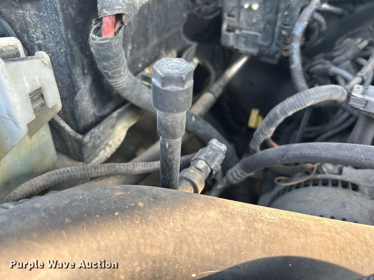 image for item MG9955 2003 Ford F150 XL  pickup truck