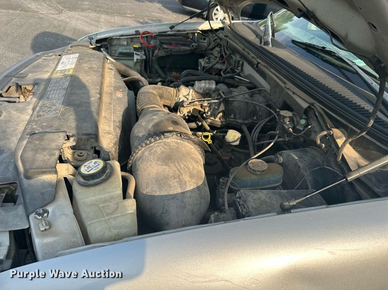 image for item MG9955 2003 Ford F150 XL  pickup truck