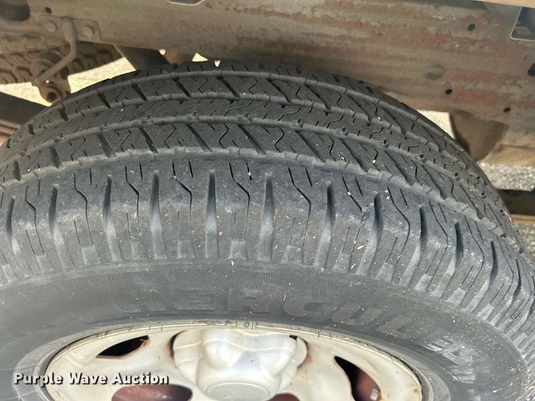 image for item MG9955 2003 Ford F150 XL  pickup truck