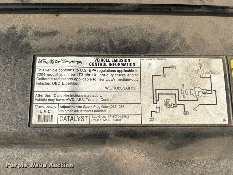 image for item MG9956 2004 Ford F150 XL  pickup truck