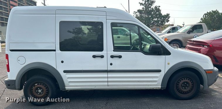 image for item MG9959 2010 Ford Transit Connect  van
