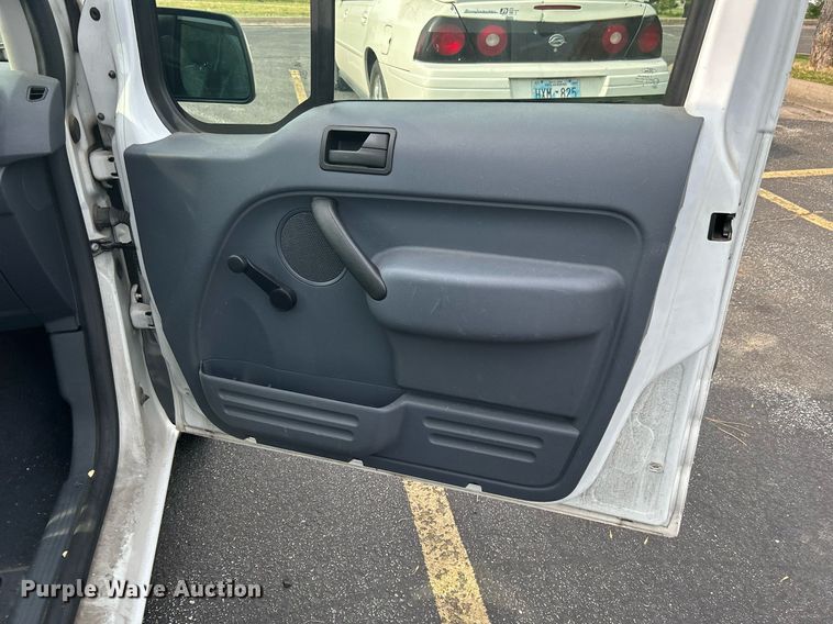 image for item MG9959 2010 Ford Transit Connect  van