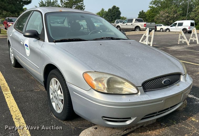 image for item MG9960 2006 Ford Taurus