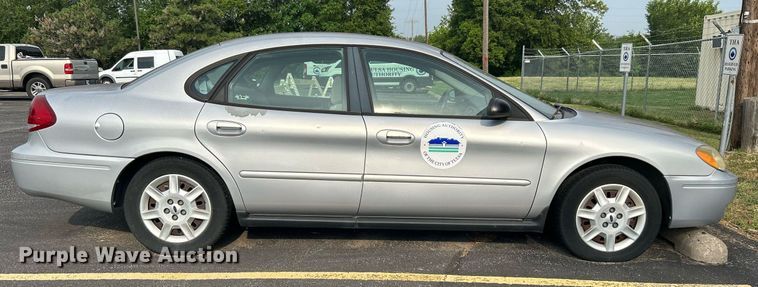 image for item MG9960 2006 Ford Taurus