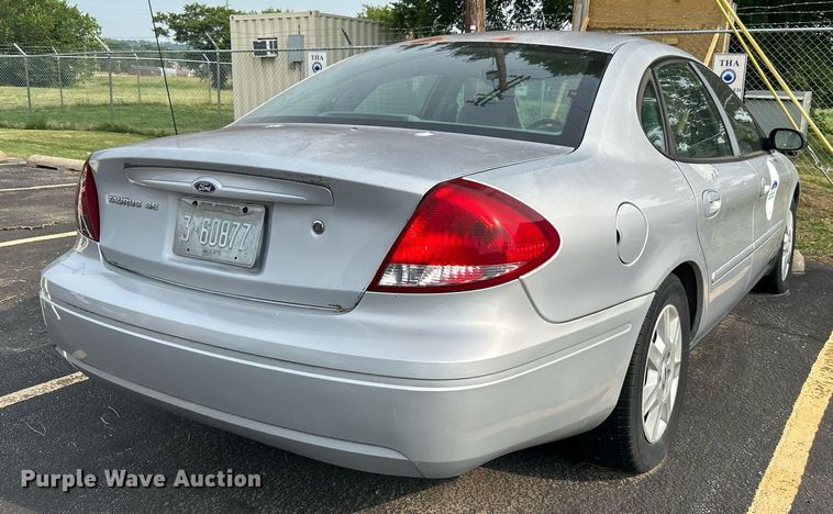 image for item MG9960 2006 Ford Taurus