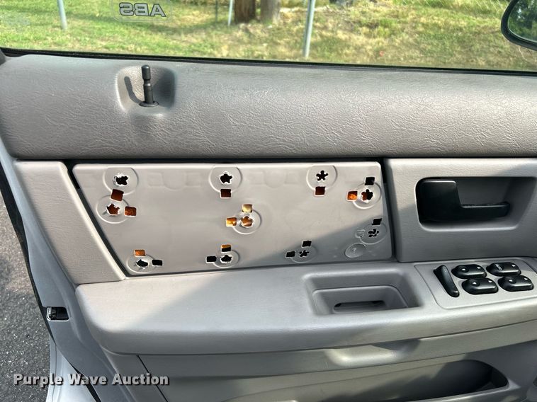 image for item MG9960 2006 Ford Taurus