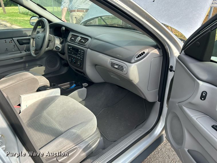 image for item MG9960 2006 Ford Taurus