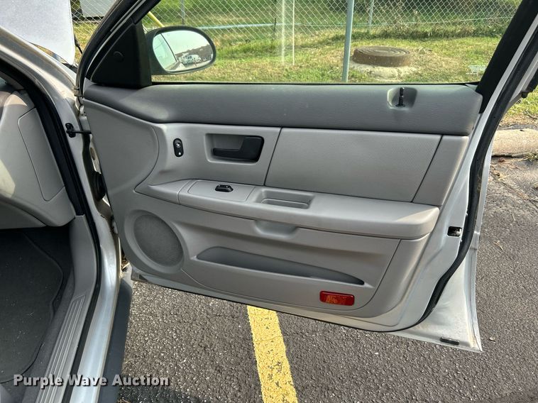 image for item MG9960 2006 Ford Taurus