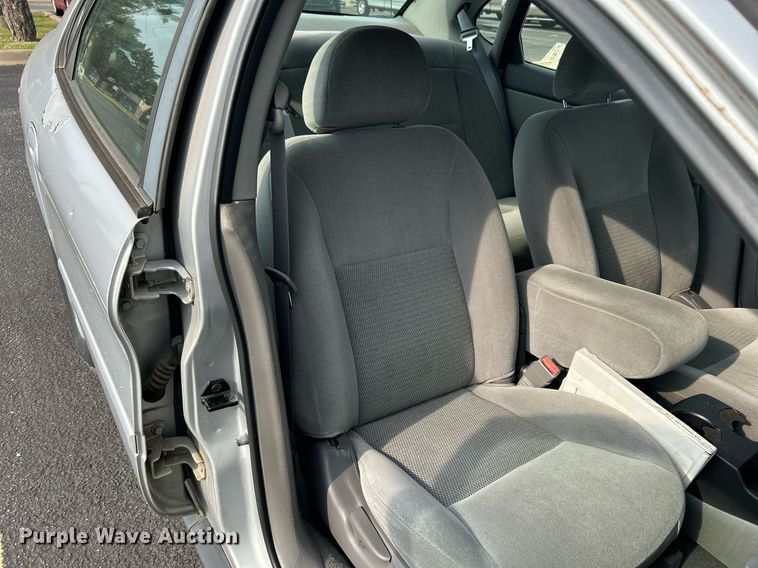 image for item MG9960 2006 Ford Taurus