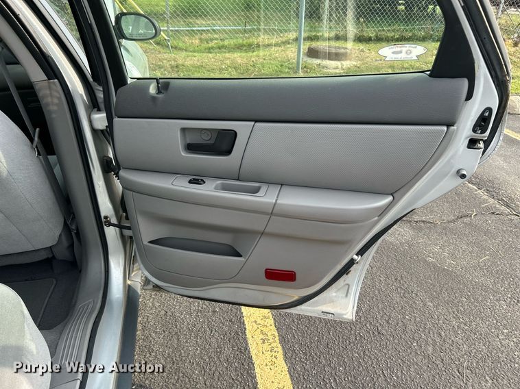 image for item MG9960 2006 Ford Taurus