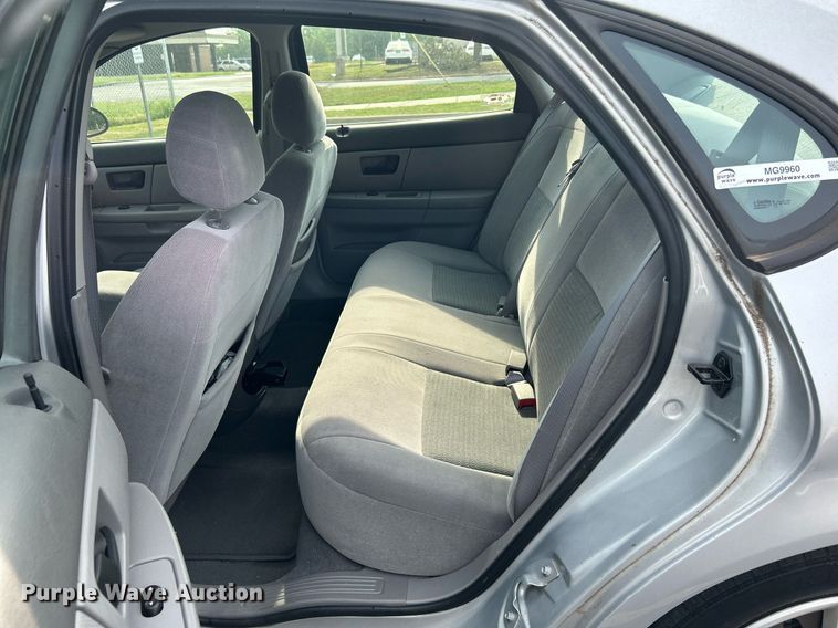 image for item MG9960 2006 Ford Taurus