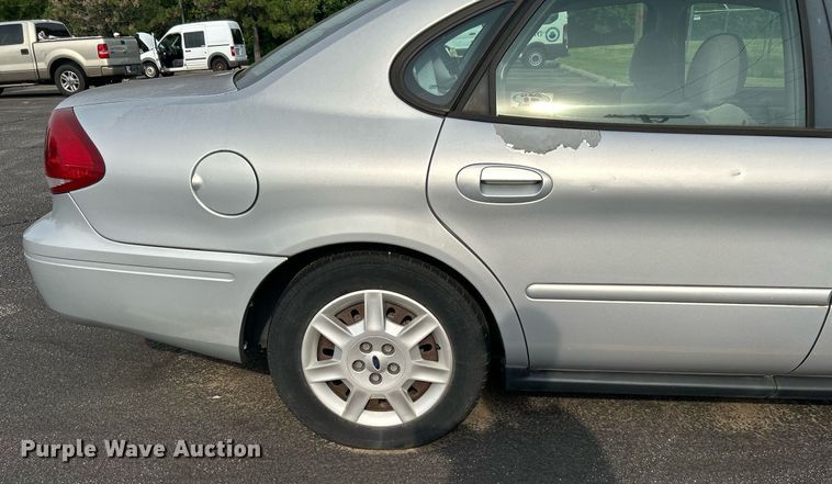 image for item MG9960 2006 Ford Taurus