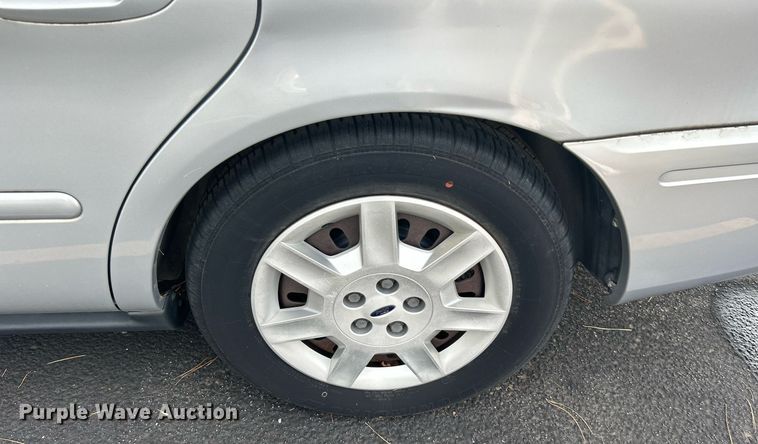 image for item MG9960 2006 Ford Taurus