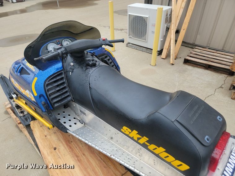 image for item ML9495 1999 Ski-Doo Summit Rotax 500  snowmobile