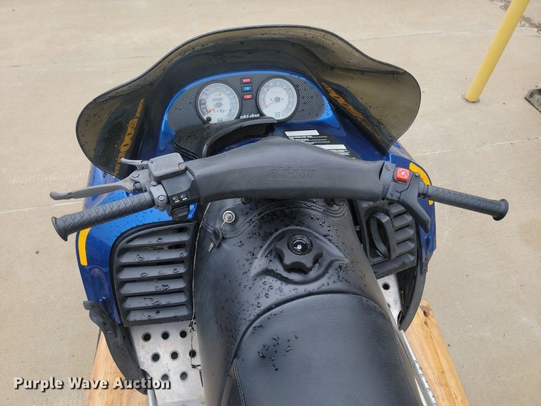 image for item ML9495 1999 Ski-Doo Summit Rotax 500  snowmobile