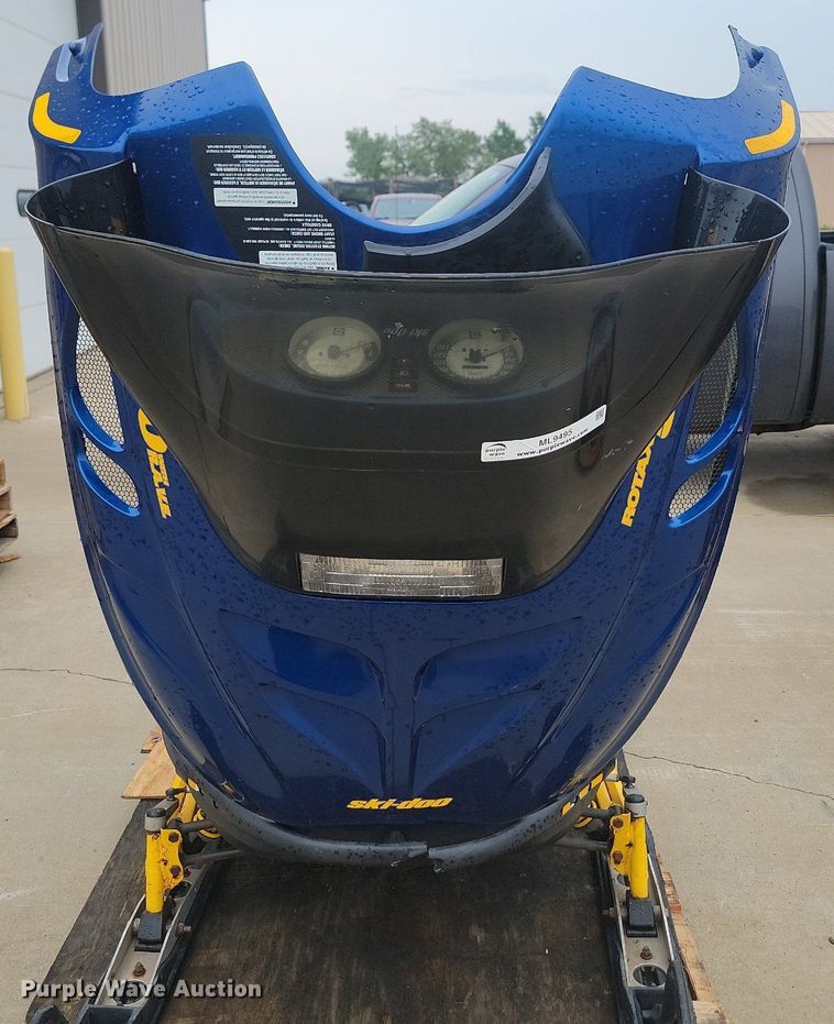 image for item ML9495 1999 Ski-Doo Summit Rotax 500  snowmobile