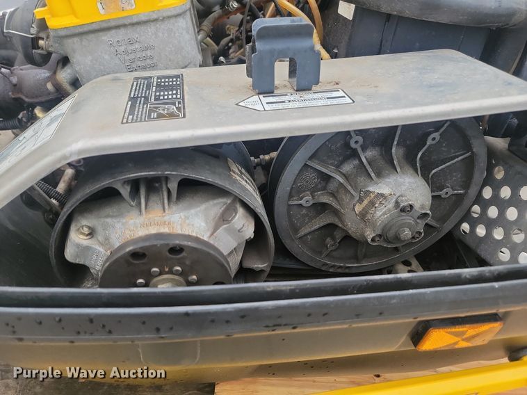 image for item ML9495 1999 Ski-Doo Summit Rotax 500  snowmobile